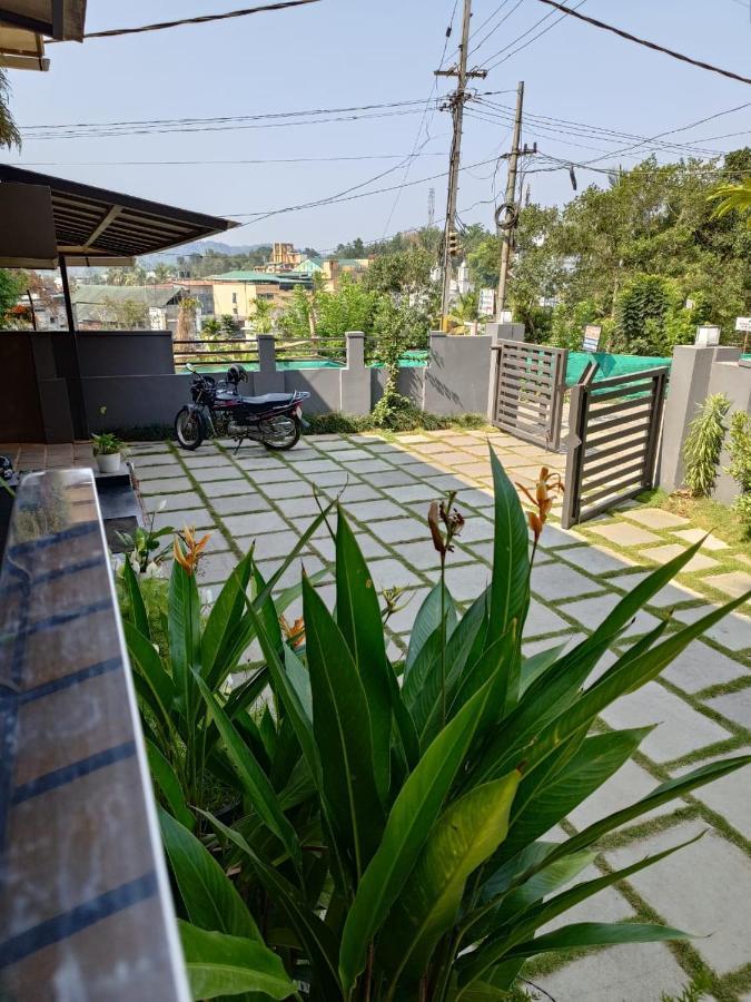 The Four Seasons Apartment Kalpatta Ngoại thất bức ảnh